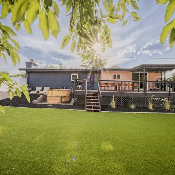 For Families and Large Groups! Hot Tub, Turf Yard, Outdoor Dining and Games - Image 1