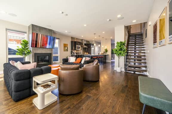 Luxury Oasis! Heated Pool, Rooftop Spa, Fire Pits