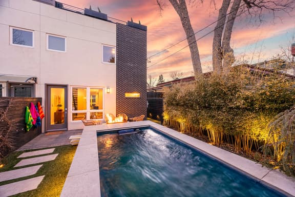 Luxury Oasis! Heated Pool, Rooftop Spa, Fire Pits
